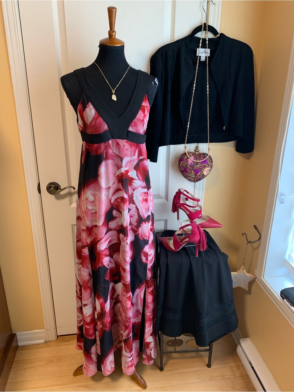 Floral Maxi Dress with V-Neck RW&Co prom